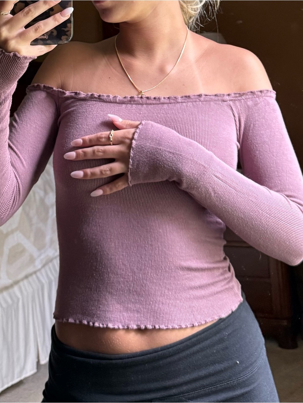 Garage Dusty Mauve Off-Shoulder Ribbed Top